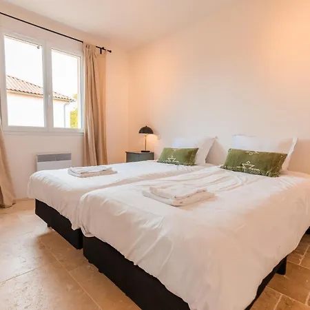 Les Forges - 5 For 8 People * Vasles