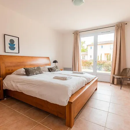 Les Forges - 5 For 8 People *